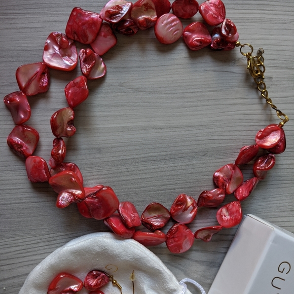 Guy & Eva Coral She'll Necklace Earring Set - Picture 2 of 3